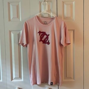 Super cute 704 Charlotte shop pink T-shirt